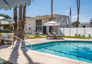 Monkey Tree Hotel 8 in Palm Springs