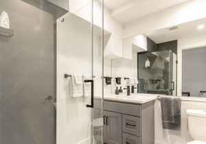 New modern one bedroom unit in Wallingford