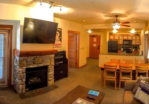 Remodeled Village Lodge Condo, 55" Smart 4k HDTV w/Netflix, .