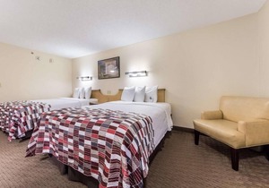 You Found It! 2 Great Units, Pets Allowed, Near Gene Coulon Memorial Beach Park