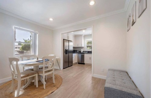 Burbank House | ৎ୭Serene Home in Central Burbankৎ୭ 2 bedrooms,wifi