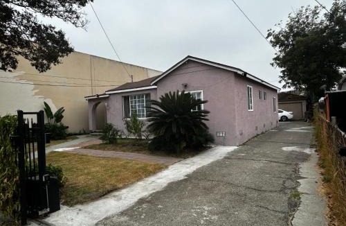 El Monte House | 洛杉矶东部花园式独立屋三室两卫