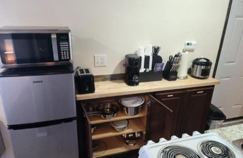Valle Apartment | 069A The Grand Canyon Getaway Suite with Kitchenette Sleeps 4