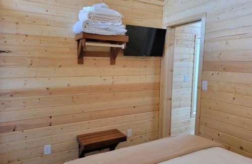 Valle Ski Chalet | 076 Tiny Home nr Grand Canyon South Rim Sleeps 8