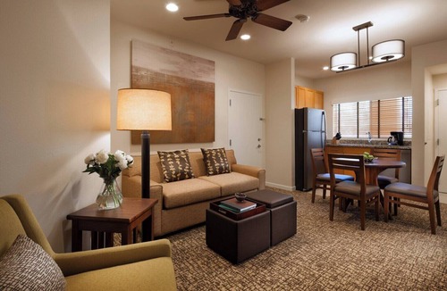 Rancho Mirage Resort | 1 Bed 560 sq ft Westin Mission Hills - kitchenette & sleeper sofa - sleeps 4