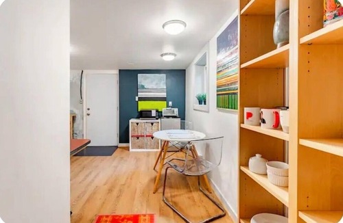 Corbett - Terwilliger - Lair Hill Apartment | 1-bedroom Fabulous Private Studio Suite Walk To Waterfront & Downtown Portland