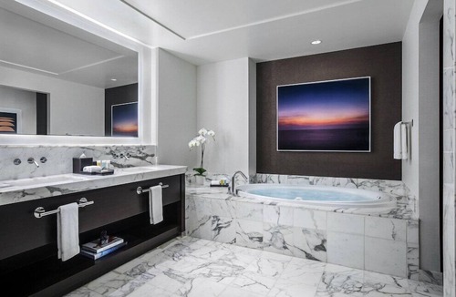 Summerlin South Hotel | 1-Bedroom Suite at a 5⭐️ Hotel