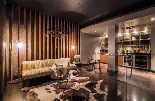 Hollywood Hotel | 1-Bedroom Suite at a 4⭐️ Hotel