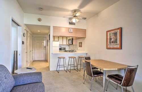 Cathedral City Condo | 1 Mi to Dtwn Cathedral City: Condo w/Balcony