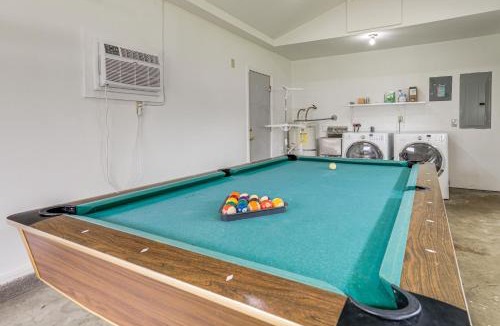 Southeast Eugene House | 1 Mi to UO Campus - Family Home w/Pool Table!