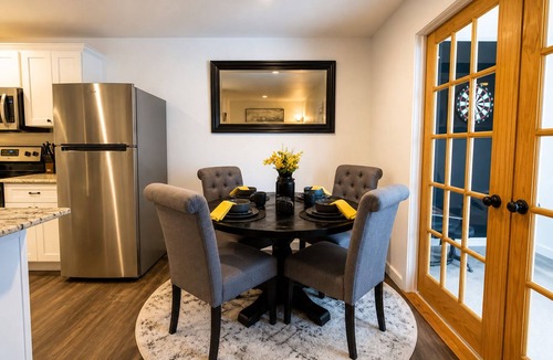 Willamina Apartment | 1 Mile from Spirit Mountain Casino! Cozy apartment that sleeps 6