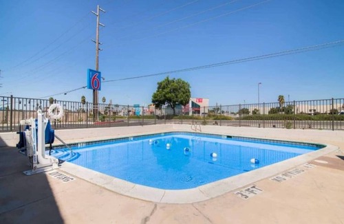 Moreno Valley Apartment | 1 Queen Bed|Smoking,Micfridge