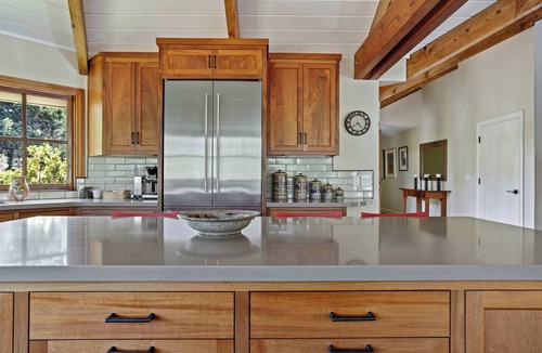 Freestone House | 10 Acre Estate w/Views | Teahouse | Pickleball