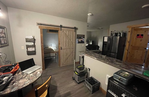 Goldendale House | 10 Beds and lots of fun