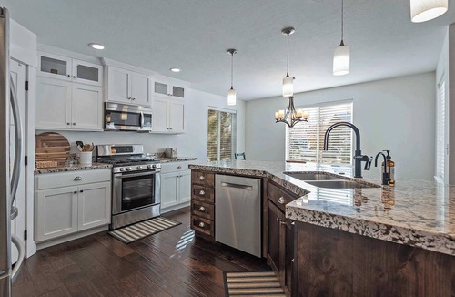 Francis House | 10 Minutes to the Unitas! Full-Home Francis Rental