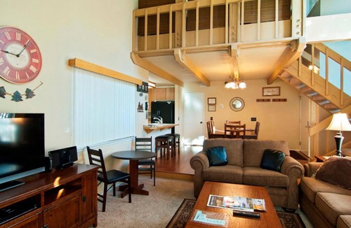Tennis Village Apartment | 10 Tennis Village