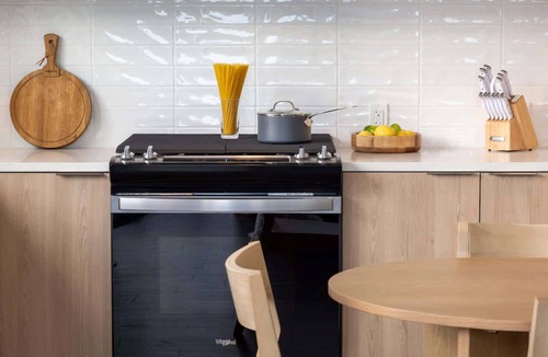 Downtown San Diego Hotel | #1001 - Kasa Little Italy San Diego