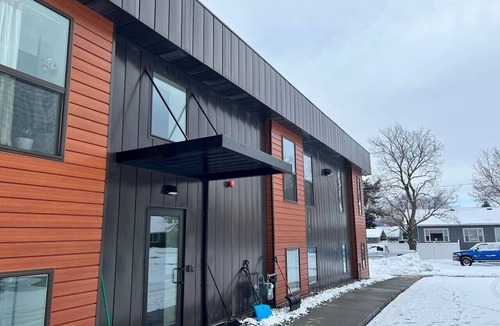 La Grande Apartment | #104- Spacious studio rental in La Grande, OR.