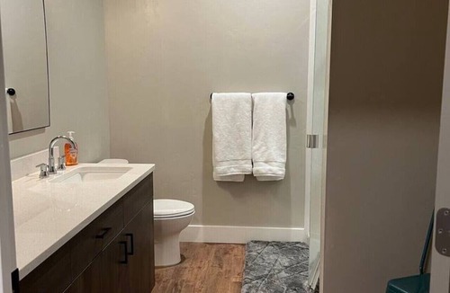 La Grande Apartment | #104- Spacious studio rental in La Grande, OR.