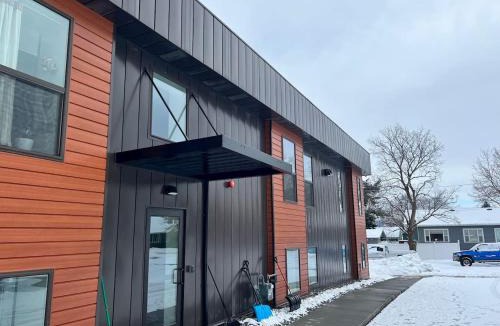 La Grande Apartment | 104- Spacious studio rental in La Grande