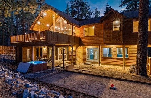 South Lake Tahoe House | 10BR Mansion · Indoor Pool · Theater · Sauna · Walk to Heavenly