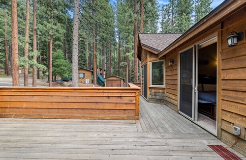 South Lake Tahoe House | 10BR Mansion · Indoor Pool · Theater · Sauna · Walk to Heavenly