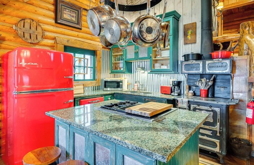 Summit Park Cabin | ~ 13 Mi to Main St: Park City Cabin w/Mtn Views!