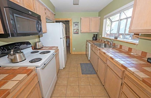 South Lake Tahoe House | 135 m² House ∙ 3 bedrooms ∙ 8 guests