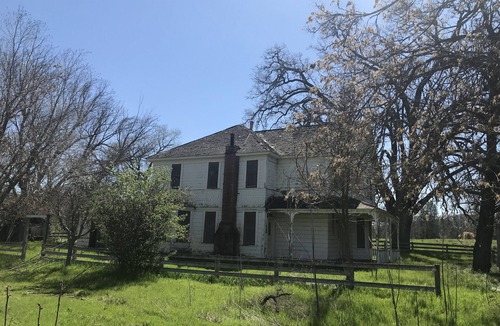 San Benito House | 15,000 acres of privacy and possibility