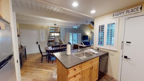 Tennis Village Apartment | 16 Tennis Village