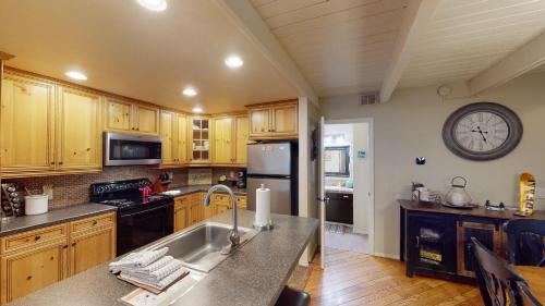 Tennis Village Apartment | 16 Tennis Village