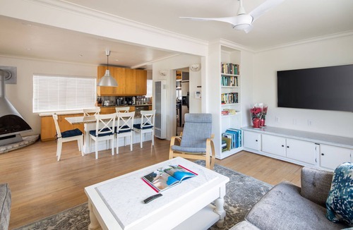 Hermosa Beach House | 1920's OCEAN VIEW Hermosa Beach Casita