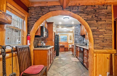 Big Bear City Cabin | 1938 Historic Maltby Cabin
