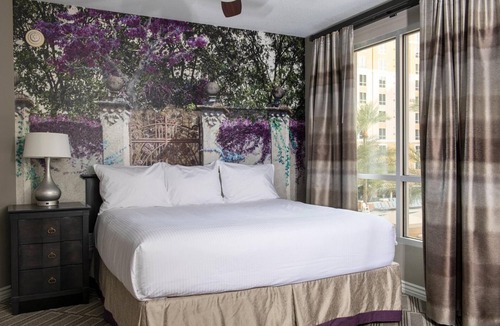 Las Vegas Resort | 1BD/Las Vegas - Bar, Pools, Hot Tubs, & Theater!
