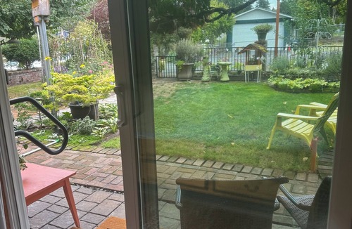 Des Moines House | 1Bedroom-2PAX-Seattle Kinghorn Garden Stay Minutes from airport@Des Moines,WA.