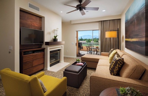 Rancho Mirage Apartment | 2-bed 1440 sq ft villa Sleeps 8, Concerts/Major Events, Heavenly Beds, balconies