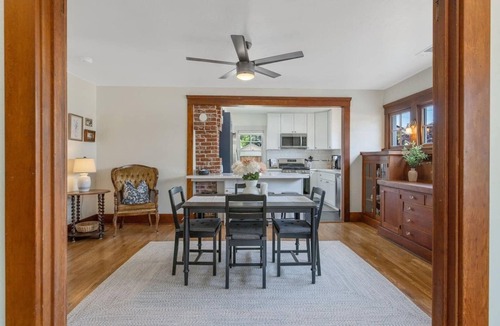 Visalia House | 2 bed, 2 bath, historic beauty, walk downtown