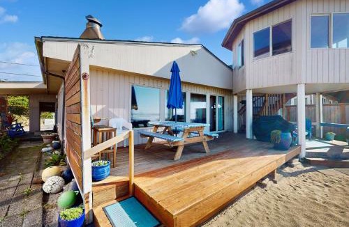 Rockaway Beach House | 2 Bed 2 Bath Vacation home in Rockaway Beach