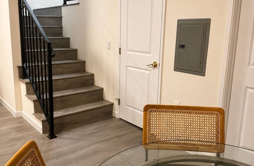 North Hollywood Apartment | 2-bedroom apartment in beautiful Los Angeles fully furnished