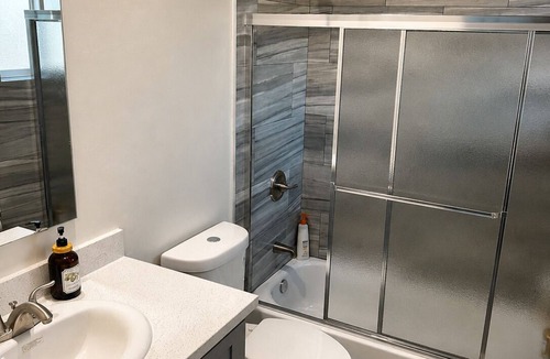 North Hollywood Apartment | 2-bedroom apartment in beautiful Los Angeles fully furnished