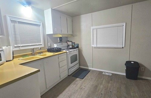 Naches House | 2-bedroom mobile home in welcoming Naches country area