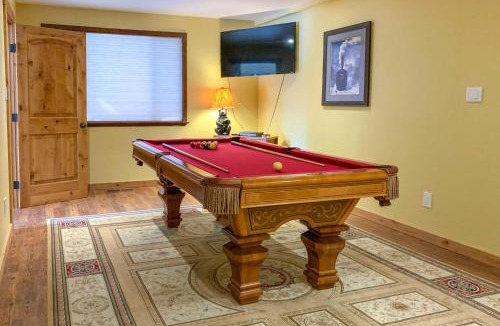 Incline Village House | 2 Blocks to Lake Tahoe! Group Gem w/Hot Tub