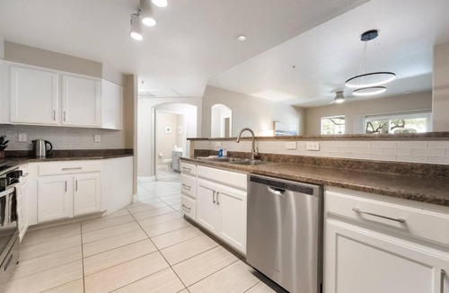 Rhodes Ranch Apartment | 2 BR Vegas Oasis Pool Parking Near Strip
