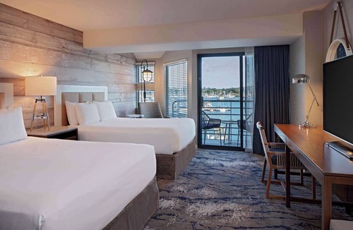 San Diego Hotel | 2 Connecting Suites at a 4⭐️ Hotel