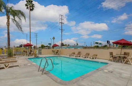 San Bernardino Apartment | 2 Full Beds | Smoking, Mini Fridge