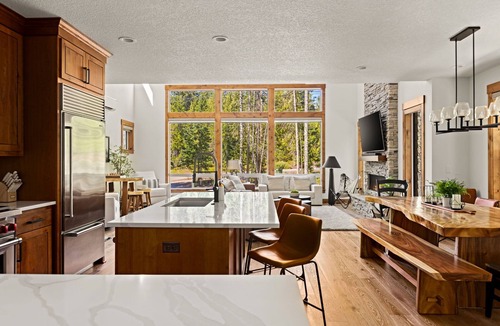 Government Camp House | 2 Homes Sleeps 22 Sauna Hot Tub Fire Pit