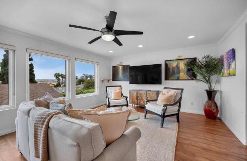 Mission Hills House | 2 Homes Villa 10 Min to Mission Beach Zoo & Downtown