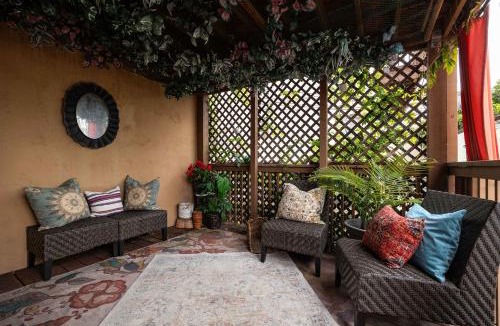 Mission Hills House | 2 Homes Villa 10 Min to Mission Beach Zoo & Downtown
