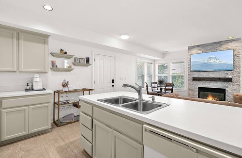 Old Town Condo | 2 King Suites in Old Town, Bay Views, Patio/Garage