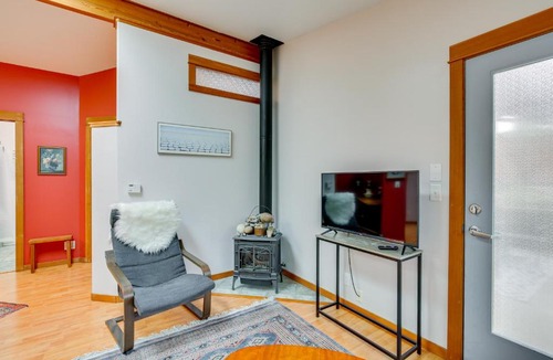 Southeast Eugene Apartment | 2 Mi to UO: Cozy Retreat in Eugene!